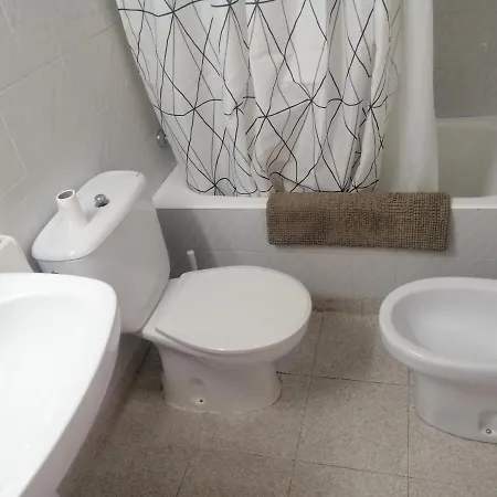 Luminoso, Centrico Y Silencioso *