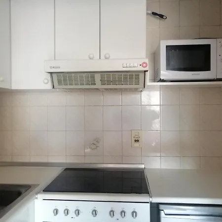 Luminoso, Centrico Y Silencioso