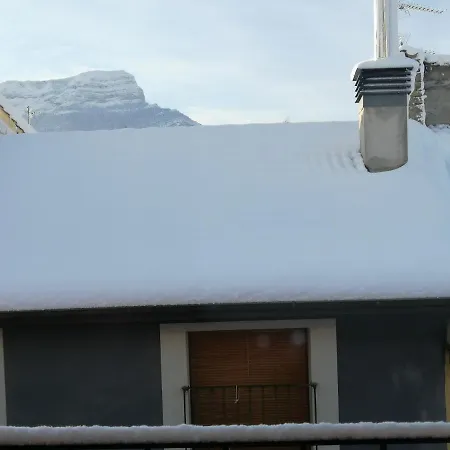 Luminoso, Centrico Y Silencioso