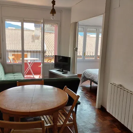 Luminoso, Centrico Y Silencioso *