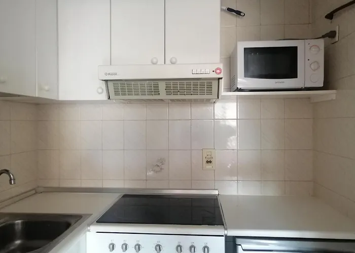 Luminoso, Centrico Y Silencioso