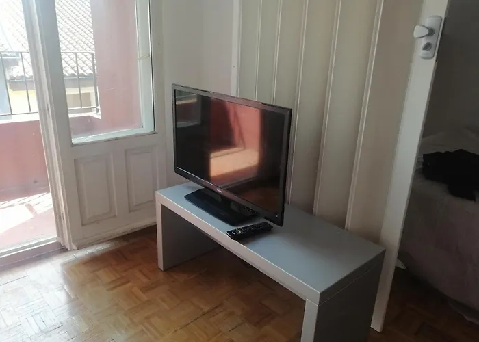 Luminoso, Centrico Y Silencioso