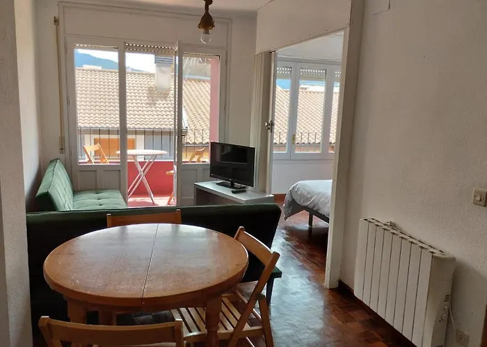 Luminoso, Centrico Y Silencioso *