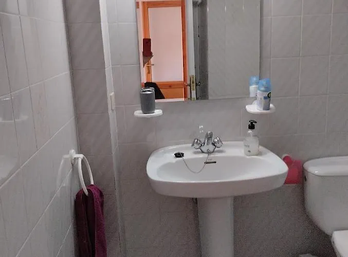 Luminoso, Centrico Y Silencioso *